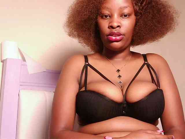 Hot-sexxxy-bitch webcam