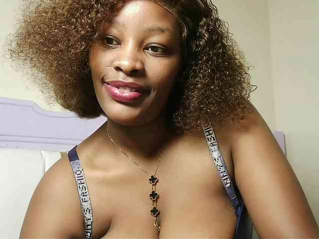 Hot-sexxxy-bitch webcam