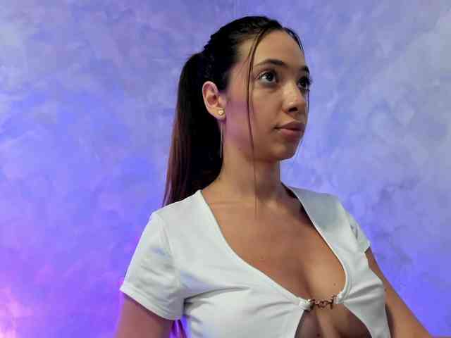 Laylakristal webcam