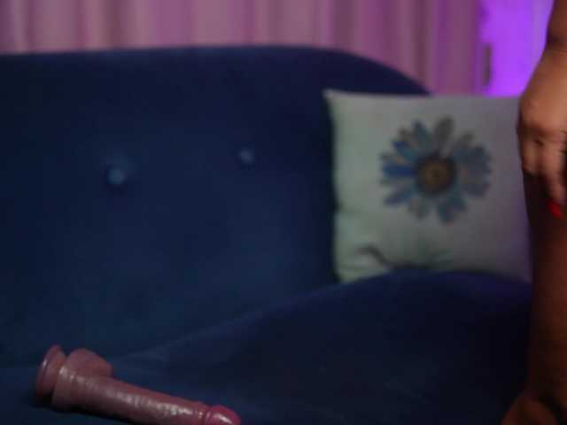 SoniaCoral live cam on BongaCams