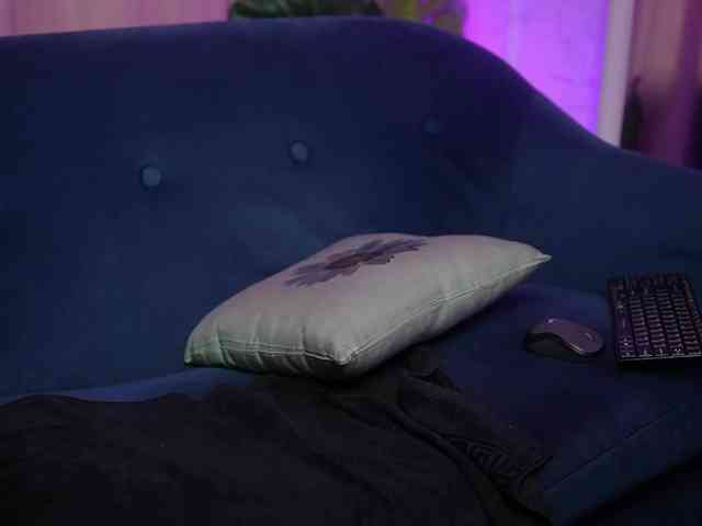 Soniacoral's cam show statistics and live stream