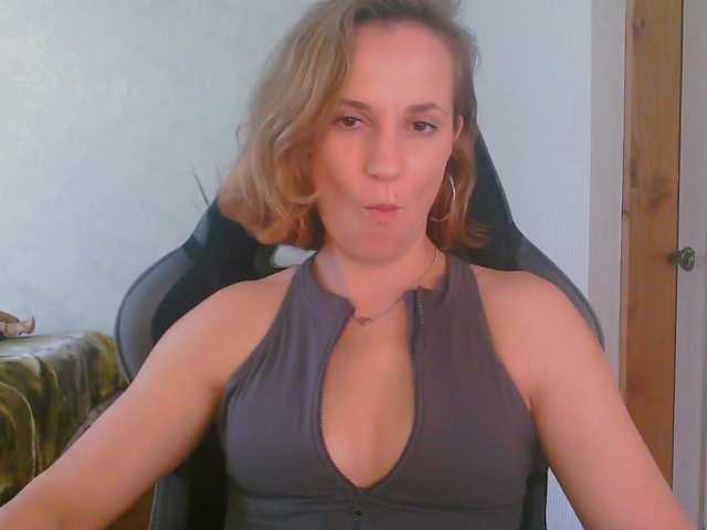 Aloonaa live cam
