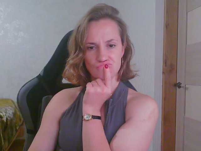 Aloonaa live cam on BongaCams