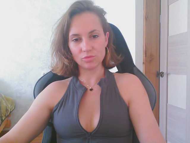 Aloonaa live cam on BongaCams