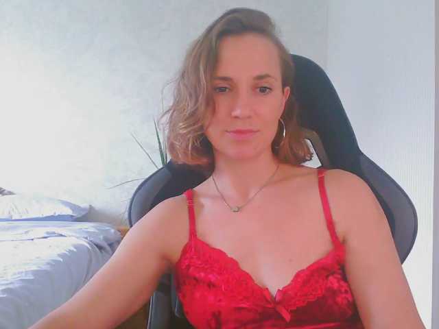 Aloonaa live cam on BongaCams