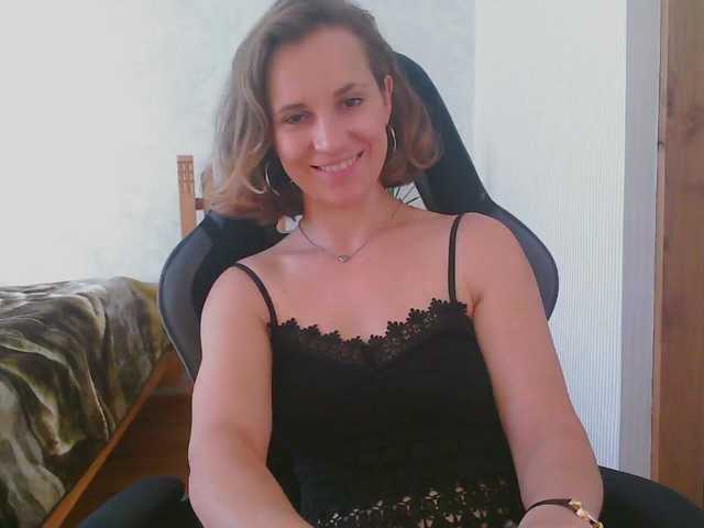 Aloonaa live cam