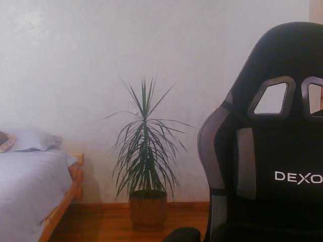 Aloonaa live cam on BongaCams