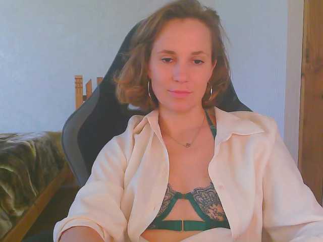 Aloonaa live cam on BongaCams