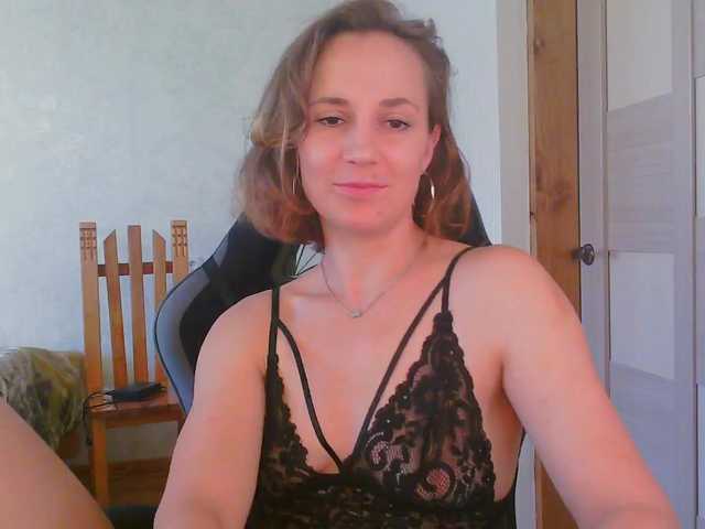 Aloonaa live cam on BongaCams