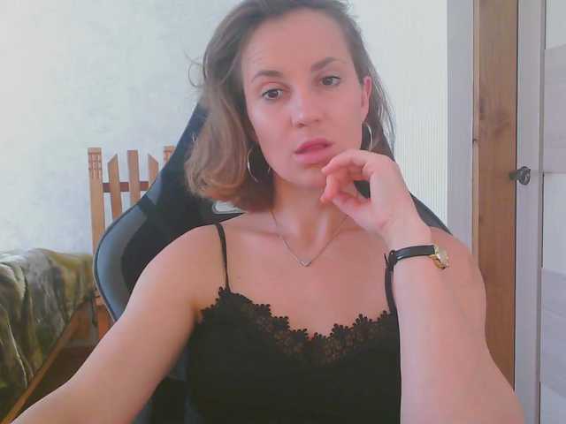 Aloonaa live cam on BongaCams