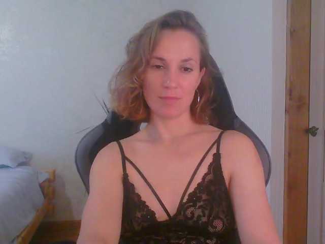 Aloonaa live cam on BongaCams