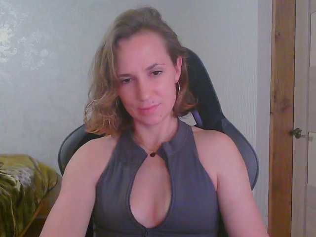 Aloonaa live cam on BongaCams