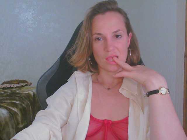 Aloonaa live cam on BongaCams