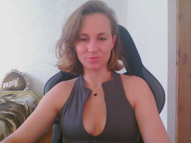Aloonaa live cam on BongaCams