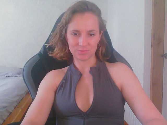 Aloonaa live cam on BongaCams