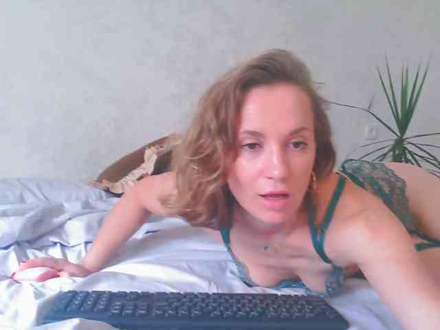 Aloonaa - Girl 