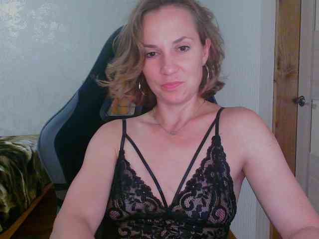 Aloonaa Live Webcam on BongaCams