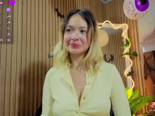 Sofiapalmer-tay live cam on BongaCams