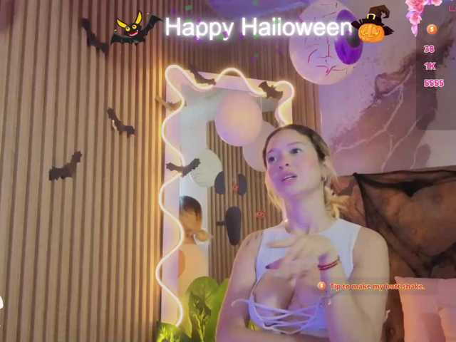 Sofiapalmer-tay, en directo ahora en BongaCams