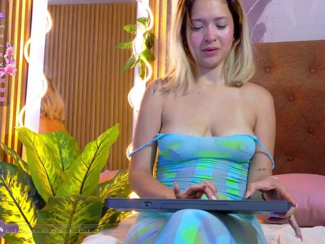 Sofiapalmer-tay live cam on BongaCams