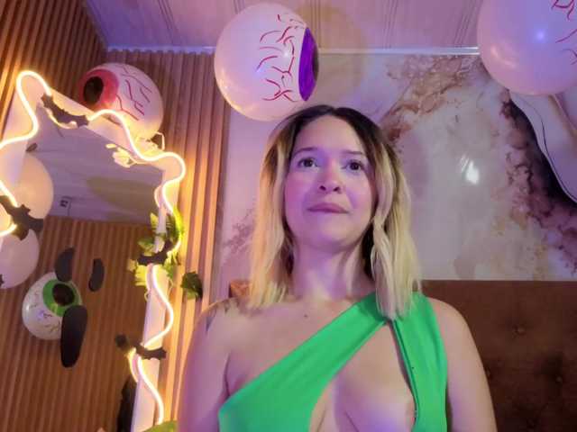 Sofiapalmer-tay live cam on BongaCams