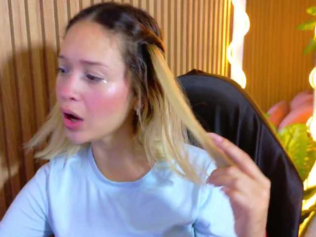 Sofiapalmer-tay live cam on BongaCams