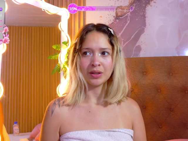Sofiapalmer-tay live cam on BongaCams