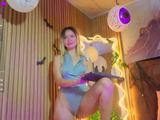 Sofiapalmer-tay live cam on BongaCams