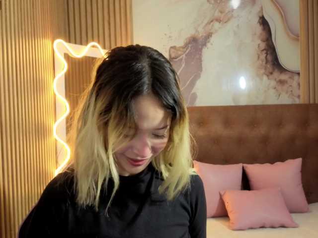 Sofiapalmer-tay live cam on BongaCams