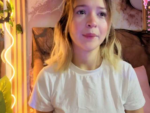 Sofiapalmer-tay live cam on BongaCams