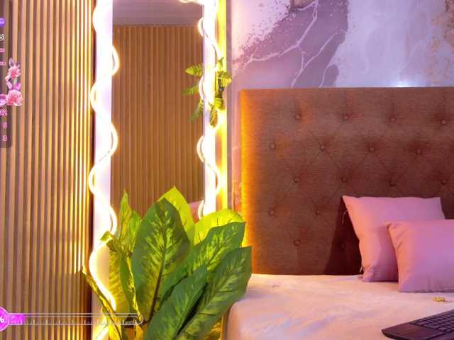 Sofiapalmer-tay live cam on BongaCams
