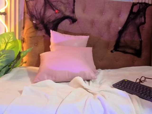 Sofiapalmer-tay live cam on BongaCams