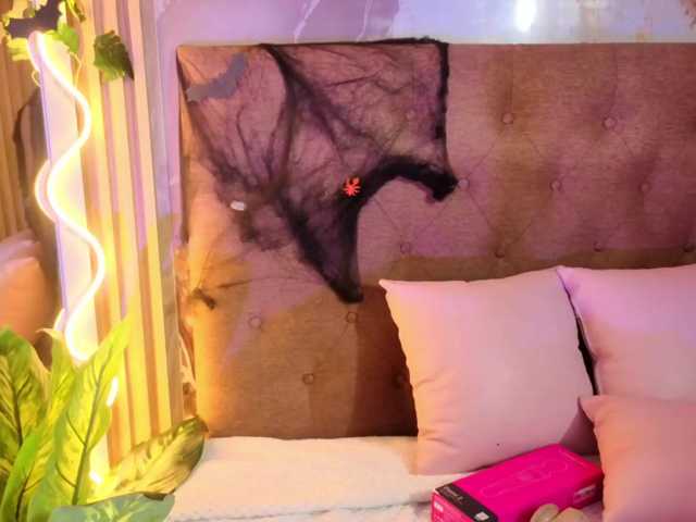 Sofiapalmer-tay live cam on BongaCams