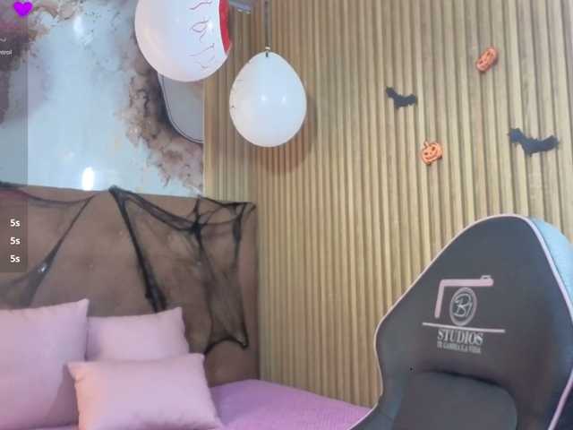 Sofiapalmer-tay live cam on BongaCams
