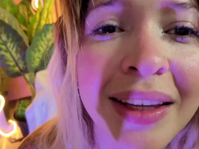 Sofiapalmer-tay live cam on BongaCams