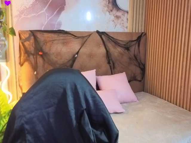 Sofiapalmer-tay live cam on BongaCams