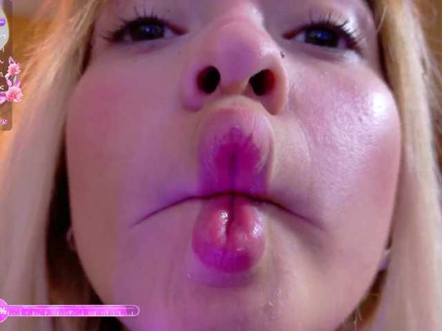 Sofiapalmer-tay live cam on BongaCams