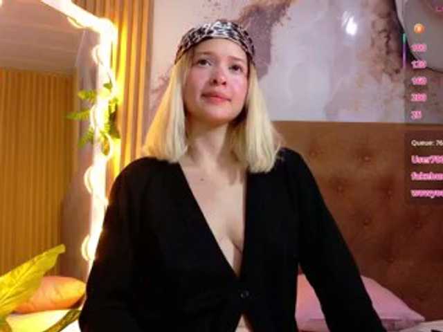 Sofiapalmer-tay live cam on BongaCams