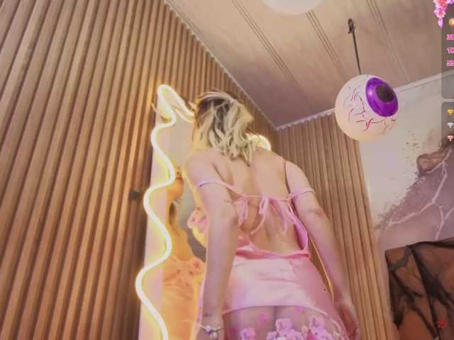Sofiapalmer-tay live cam on BongaCams