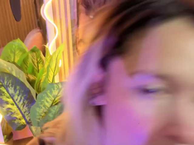 Sofiapalmer-tay live cam on BongaCams