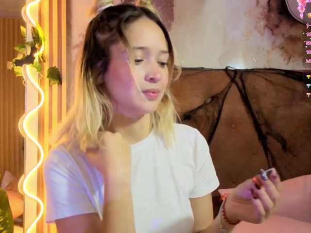 Sofiapalmer-tay live cam on BongaCams