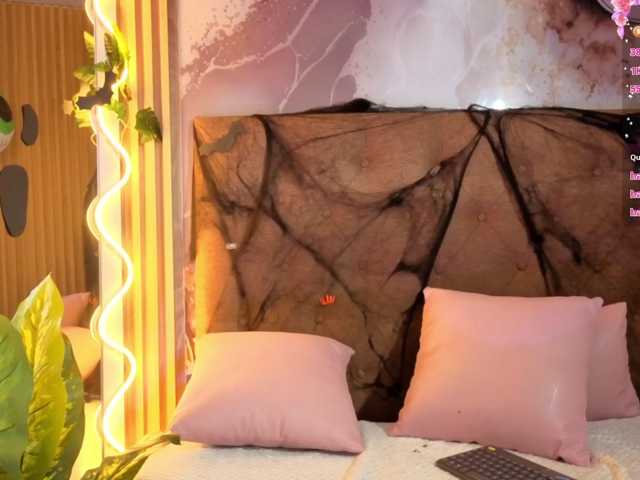 Sofiapalmer-tay live cam on BongaCams