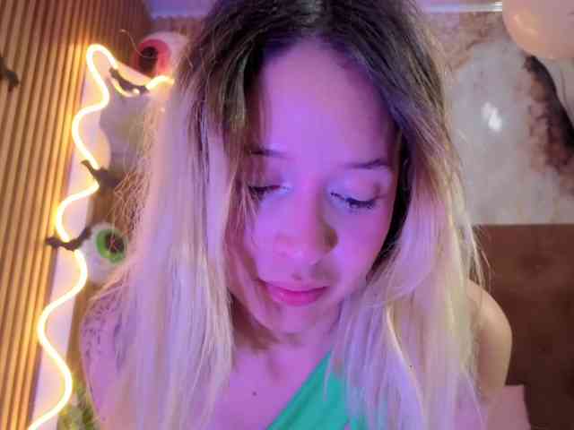 Sofiapalmer-tay