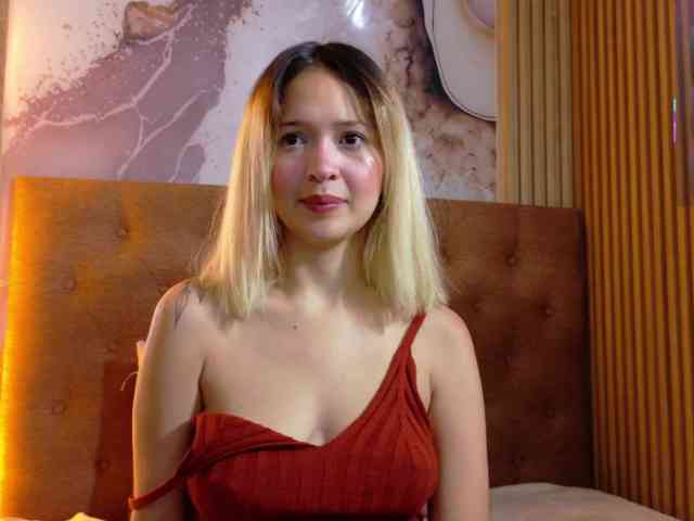 Sofiapalmer-tay webcam