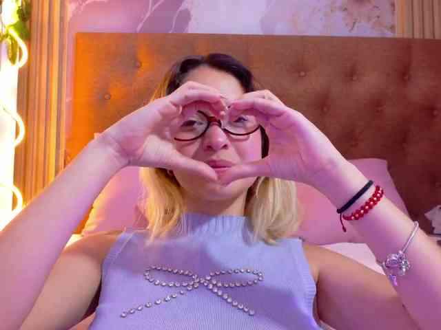 Sofiapalmer-tay
