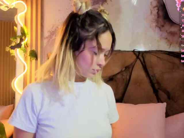Sofiapalmer-tay webcam