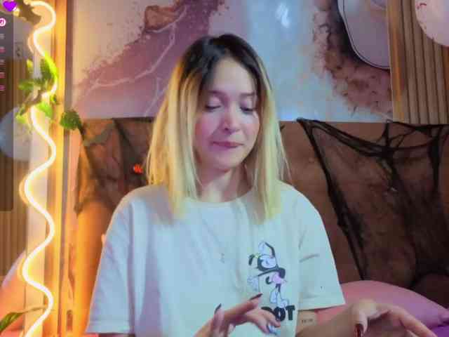 Sofiapalmer-tay