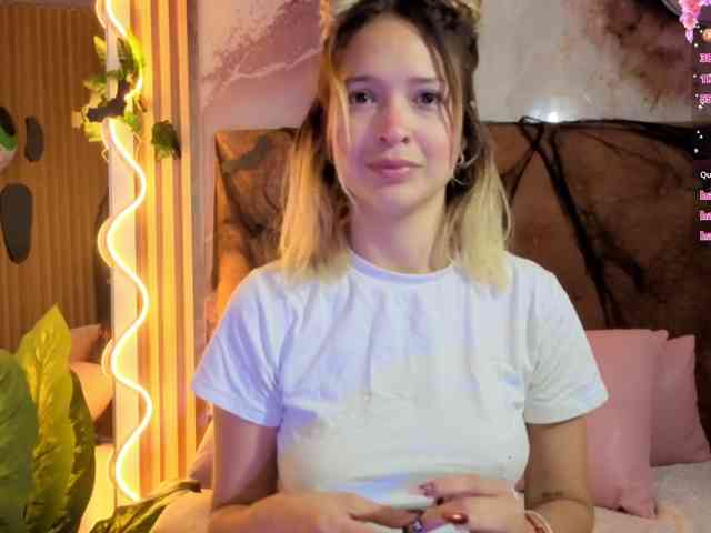 Sofiapalmer-tay webcam