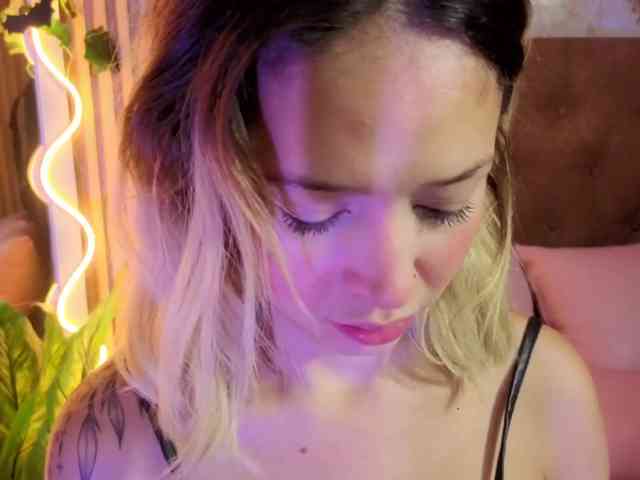 Sofiapalmer-tay