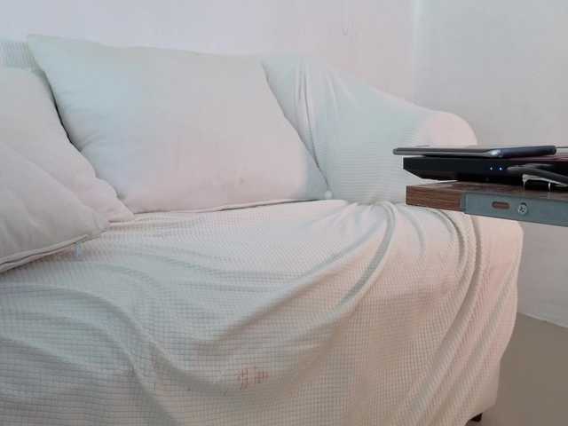 Alinnaa live cam on BongaCams
